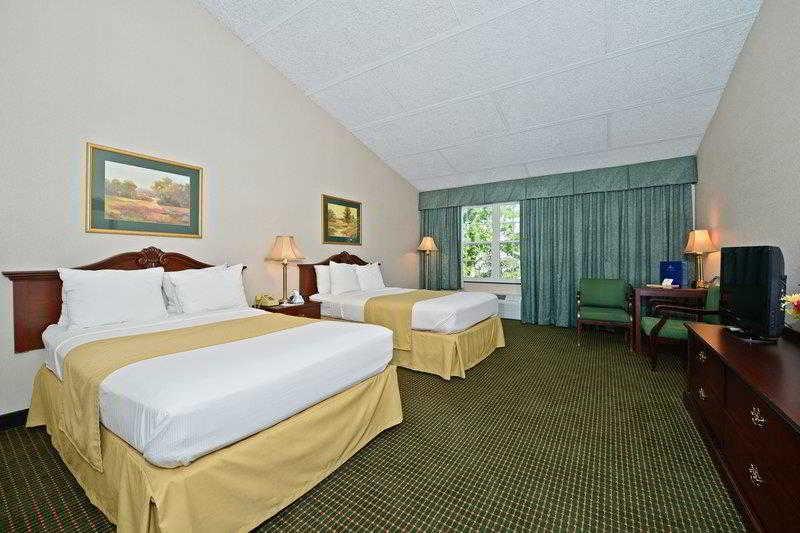Clarion Inn Falls Church-Arlington Esterno foto