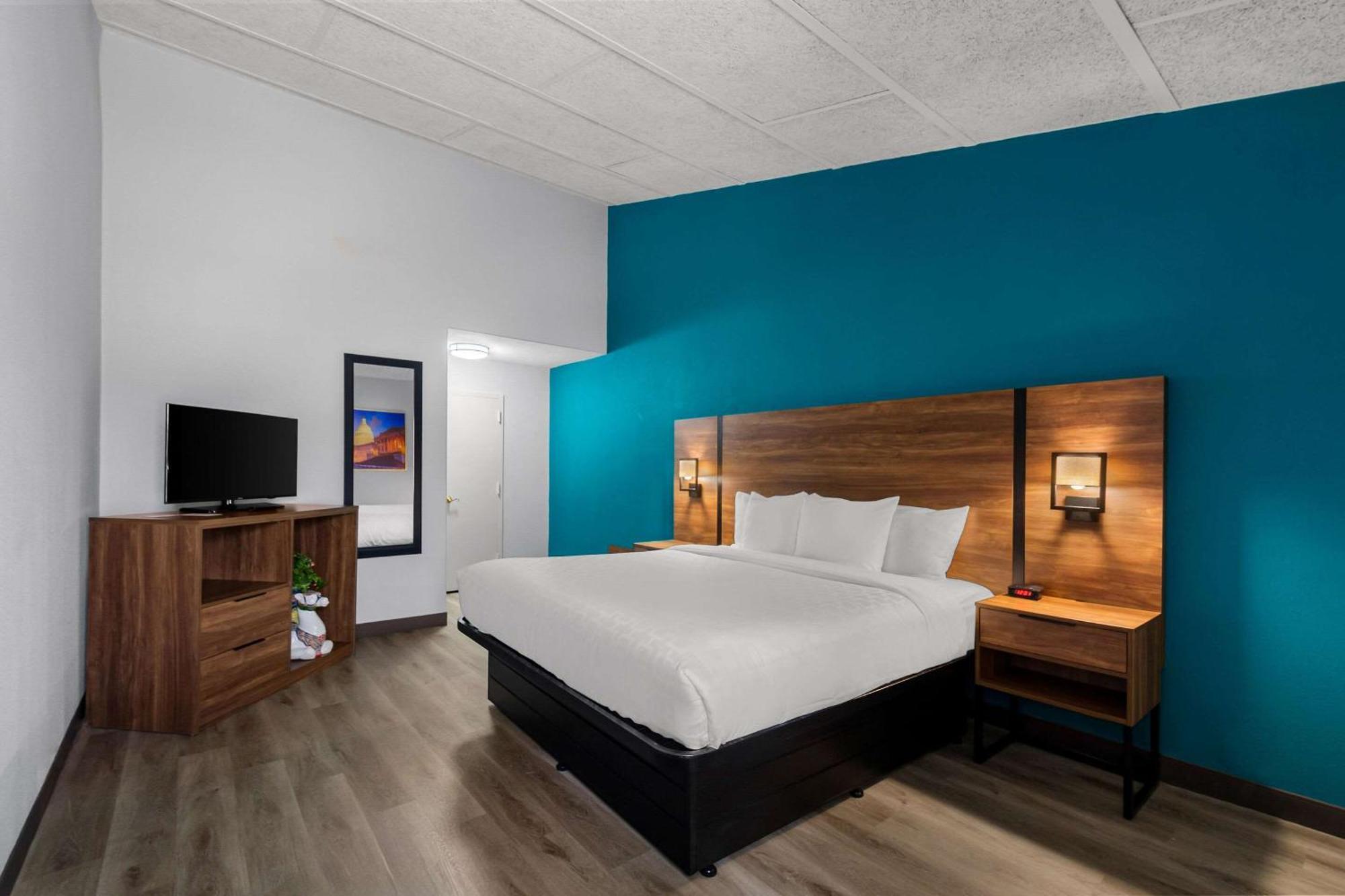Clarion Inn Falls Church-Arlington Esterno foto