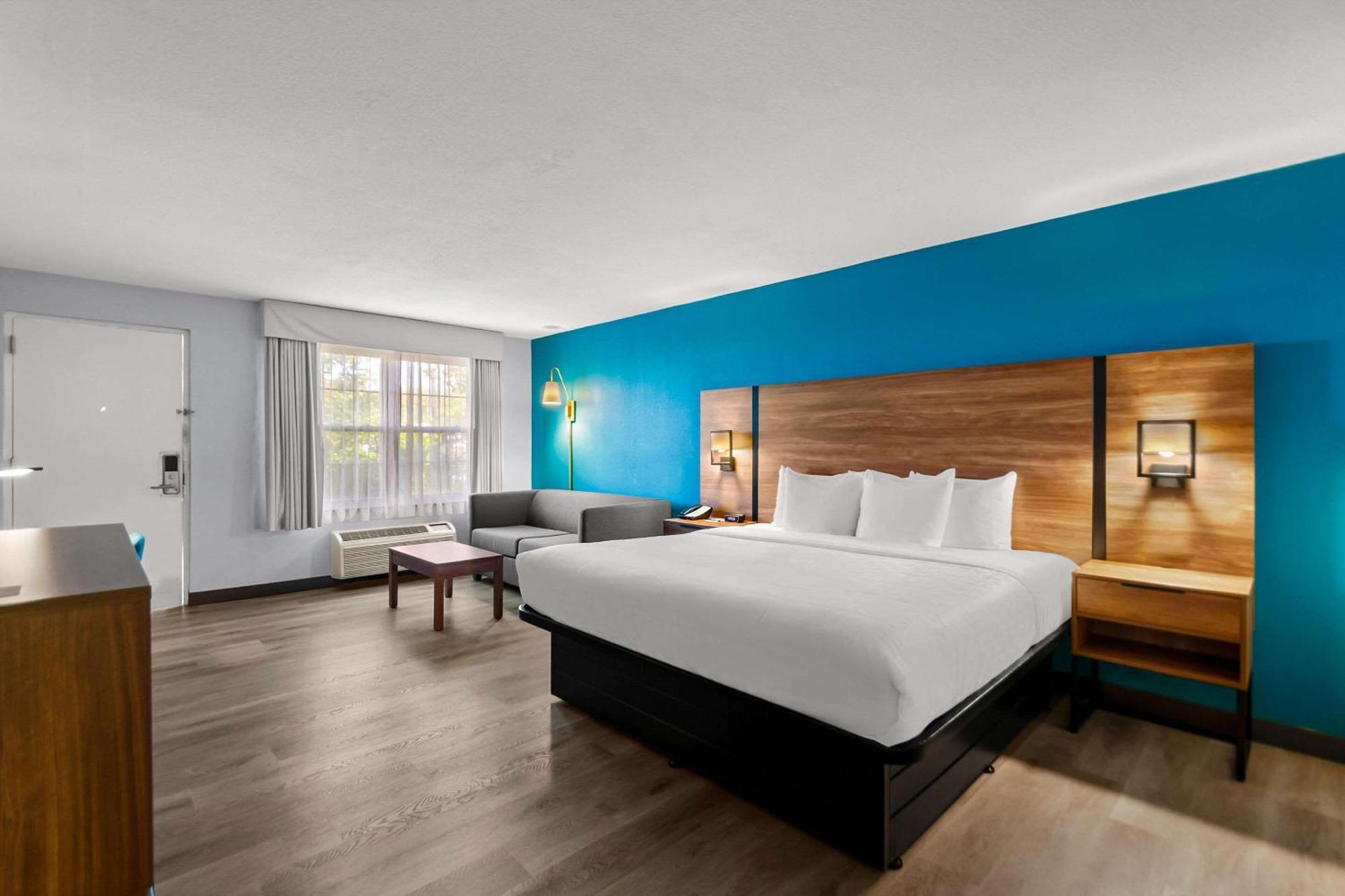 Clarion Inn Falls Church-Arlington Esterno foto