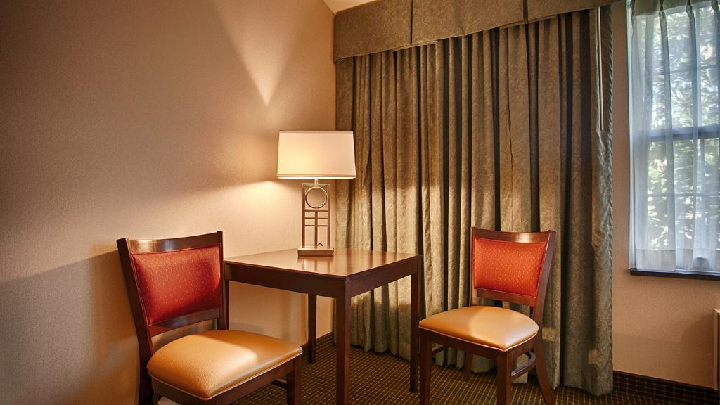 Clarion Inn Falls Church-Arlington Esterno foto