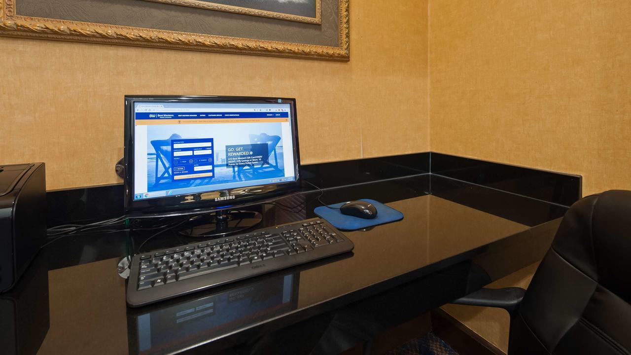 Clarion Inn Falls Church-Arlington Esterno foto